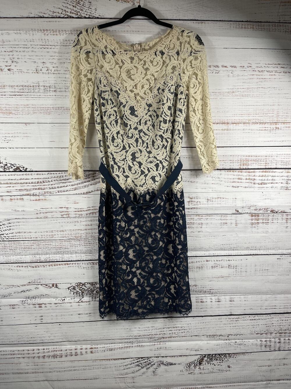 Tadashi Shoji Dress Women's Size 6 White Navy Lace Bow Sheath Knee Length Party